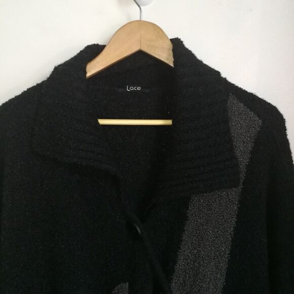 VINTAGE LACE Black & Embroidered Fringed Wool Oversized Cape Top One Size - Picture 6 of 9